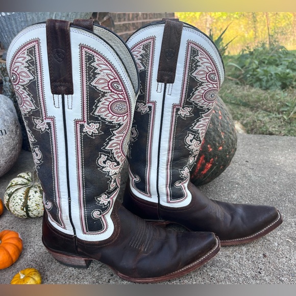 Ariat Alameda Cowboy Boots. Size 8.5 - Picture 4 of 13